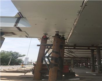 海拉爾高架橋，頂橋施工中